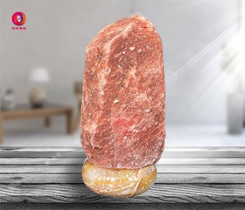 紅色的鹽燈就是鴿血紅嗎？